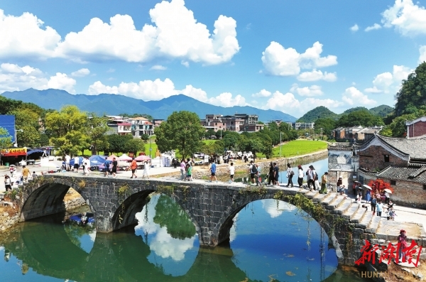文旅胜景 醉了游人@湖南日报图片新闻