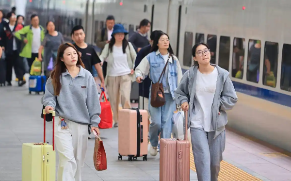 国庆中秋假期市场观察：市场运行平稳 消费活力释放