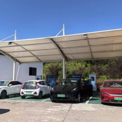 湖南高速服务区充电平稳有序 多措并举护航新能源车主畅行
