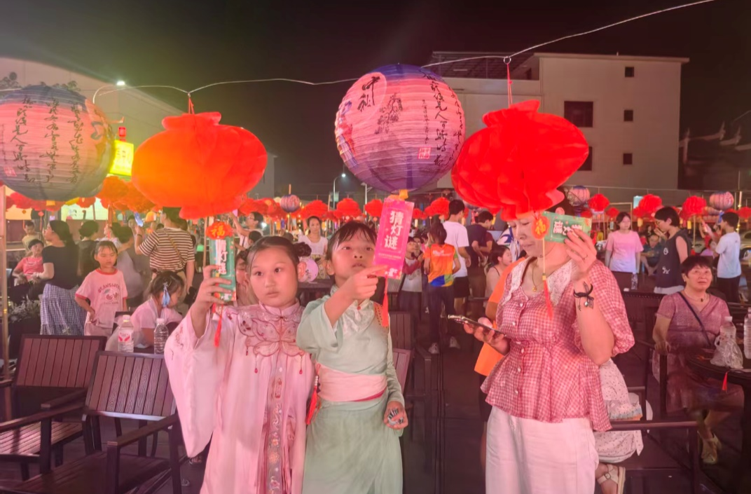 庆国庆 迎中秋丨安仁县积极开展灯谜游园活动