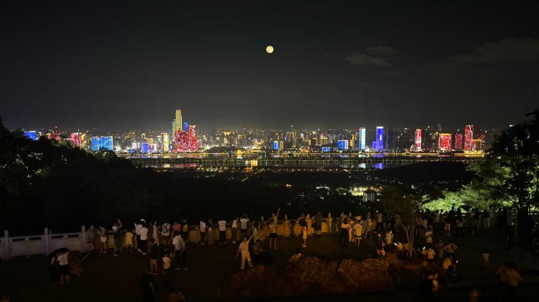 假期第七天接待近1600万人次，湖南客流创新高｜湘约国庆㉕