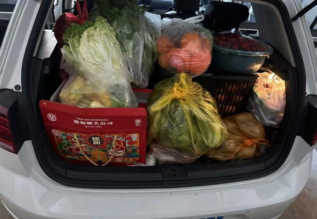 长沙“斗图”大赛：返程的行李箱