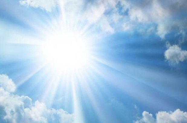 假期返程最后一天：南方热得像盛夏，北方降雨+降温