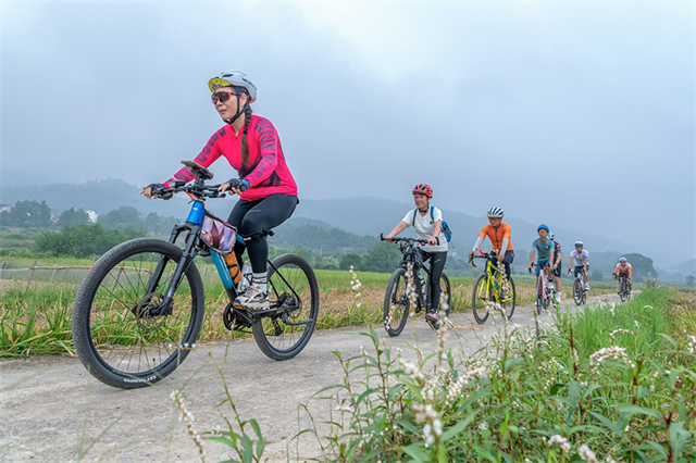 Green Travel Promoted in Dong'an County