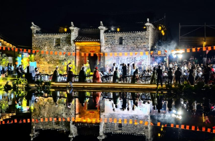 世界那么大 好想去怀化｜“双节”文旅热力迸发 中方县荆坪古村成“流量引擎”