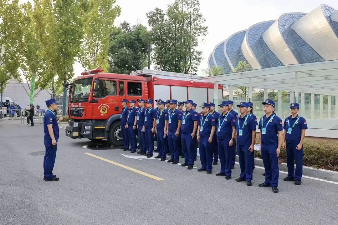 在岳阳玩得开心！“火焰蓝”给你安全感满满的守护