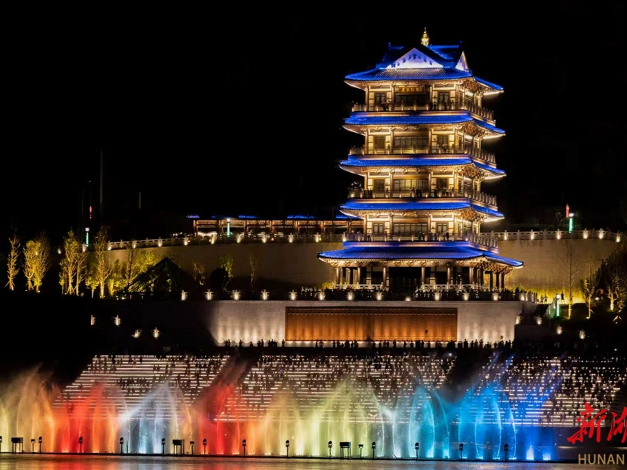 世界那么大 好想去怀化｜“双节”长假洪江古商城“火出圈” 多元文旅体验引客潮