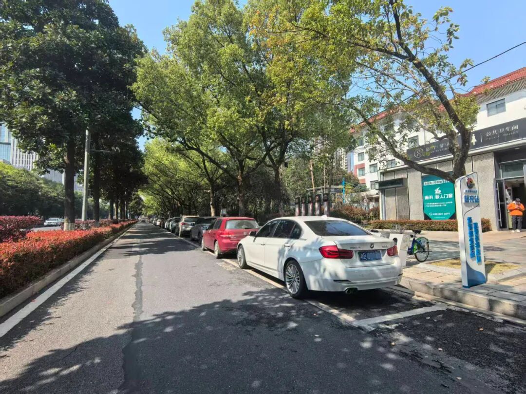 湖南一地50名长期拖欠停车费的车主被立案