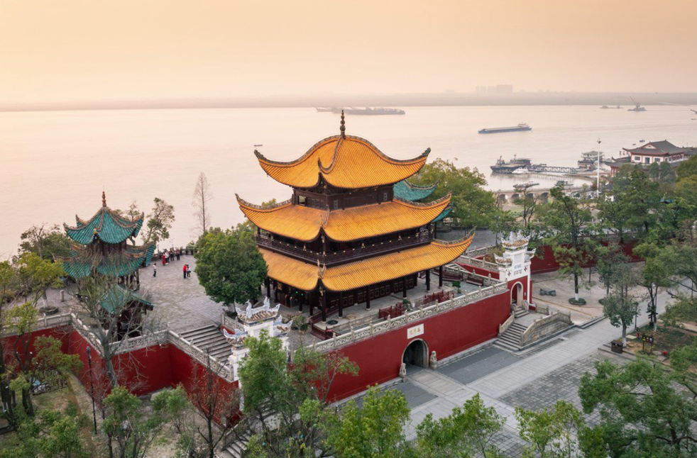 文化中国行｜岳阳市做好旅发大会“后半篇文章”，双节假期接待游客同比增长两成多——巴陵风景好