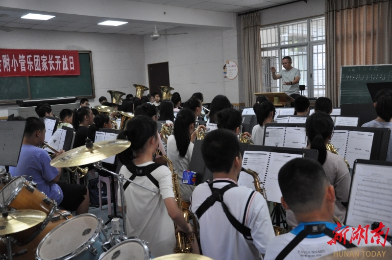 常德：少年儿童演绎时代强音