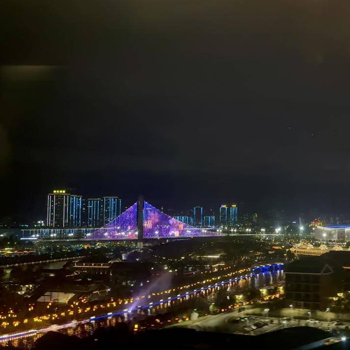 图说怀化｜高铁视角下的怀化夜景
