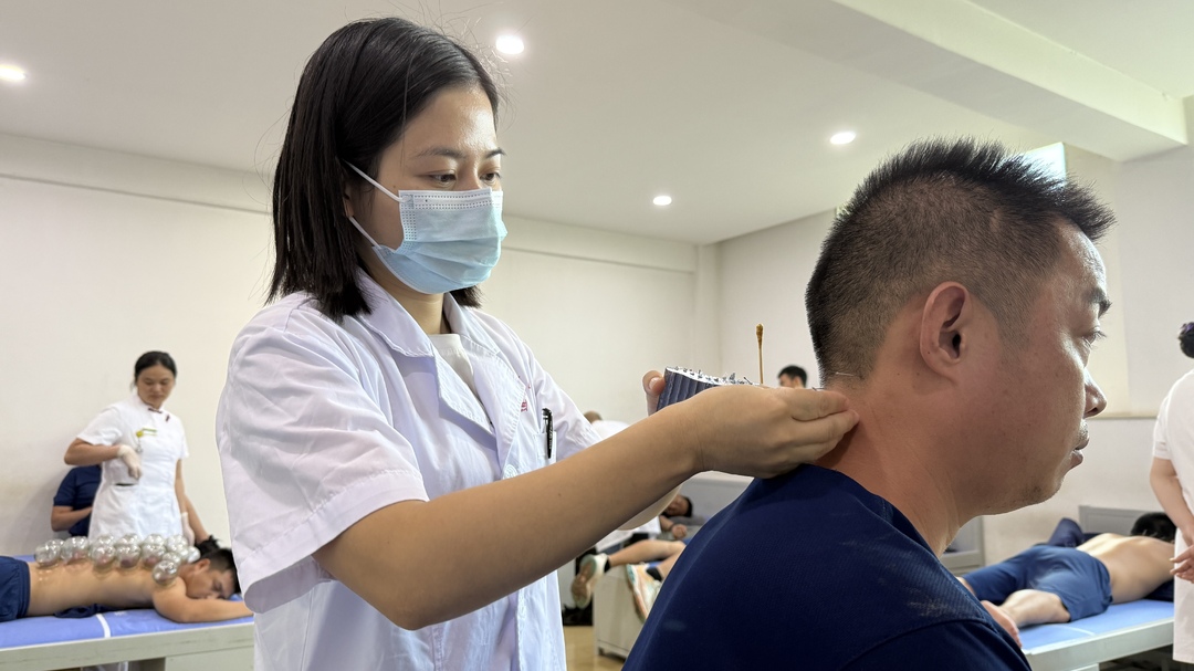 道县中医医院：助力“火焰蓝” 中医护健康