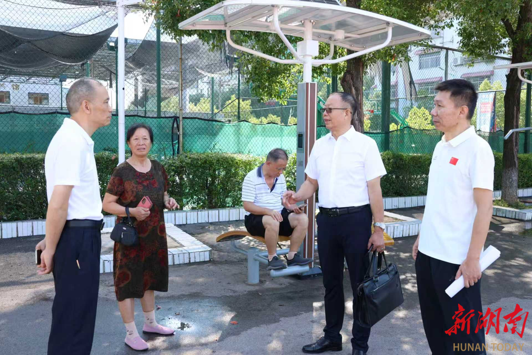 代表建议照亮市民夜行路，邵东体育馆新增路灯暖民心