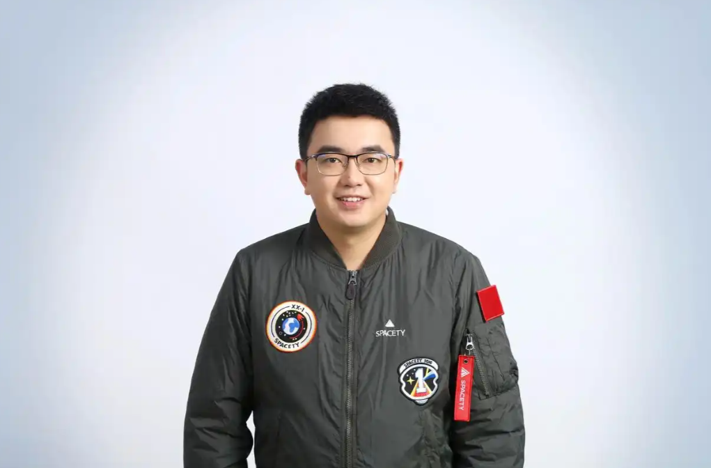 杨峰：在湖南造卫星，“让航天触手可及”