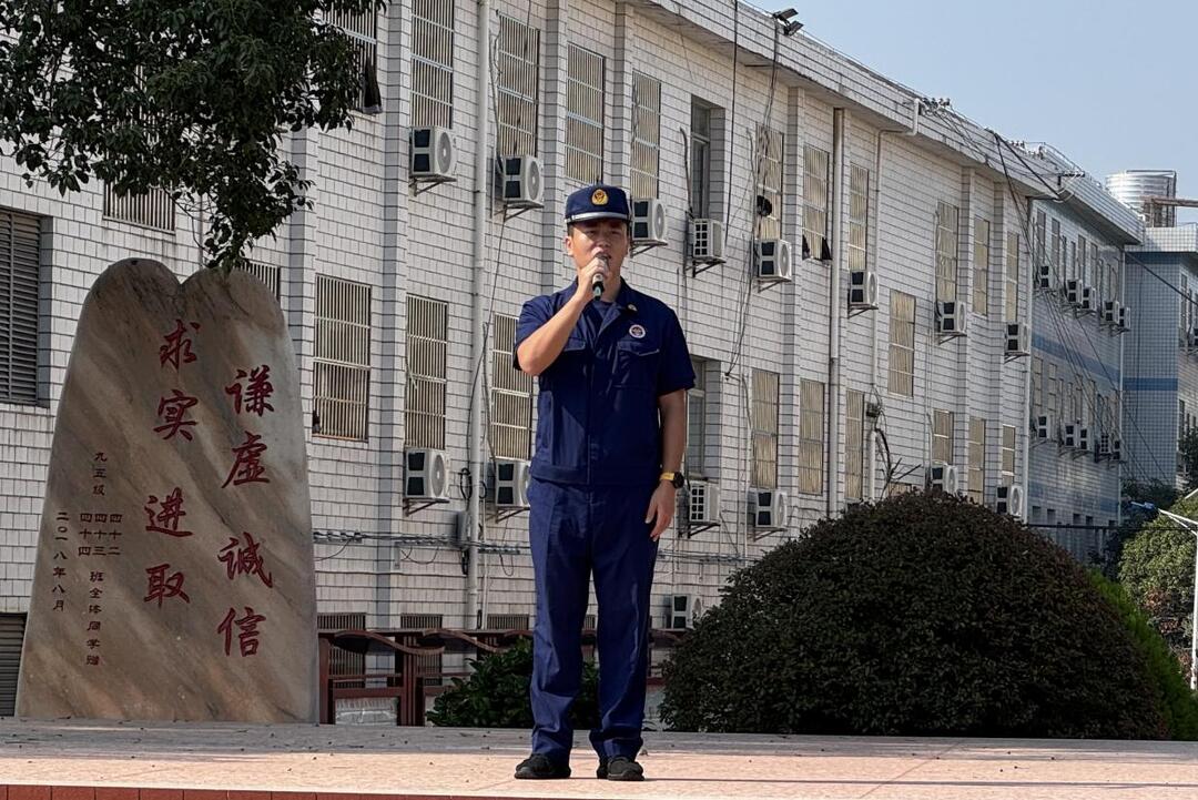 宁乡一中偕乐桥中学举行消防安全应急疏散演练