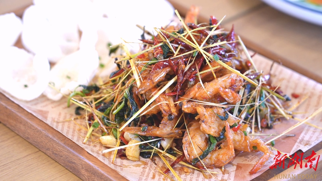 东南亚味撞上湖湘辣！这家融合料理店“出圈”成美食打卡新地标