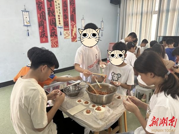 娄底市社会福利院：双节同庆，温暖童行