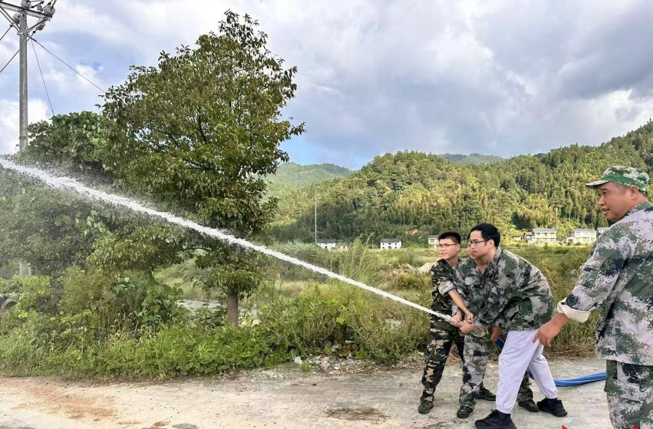 以练筑防，夯实生态安全屏障——炎陵县沔渡镇森林火灾应急演练