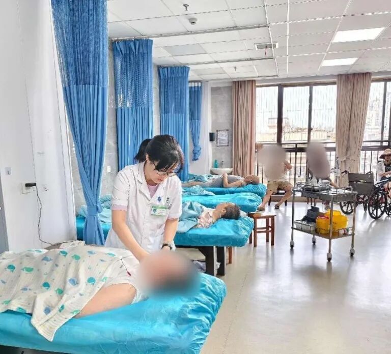 “针”暖！蒋医生的别样中秋
