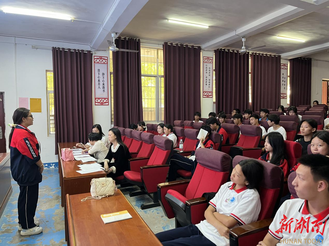 洪江市黔阳二中：青春歌声唱响校园
