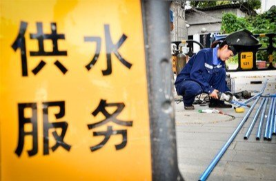 记者行动｜入住4年仍是临时水表 记者介入解小区难题