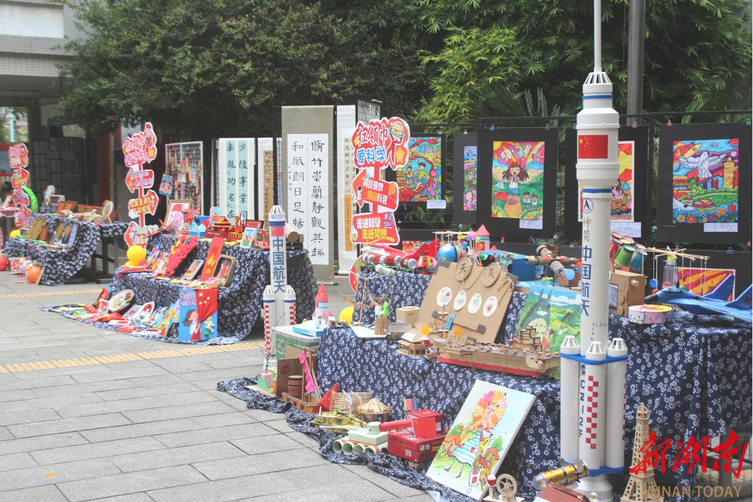 株洲市庆祝中国少年先锋队76周年纪念日主题示范性队日活动在天元区白鹤学校举行