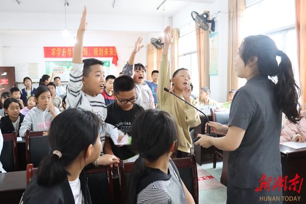 安乡县法院开展送法宣传活动