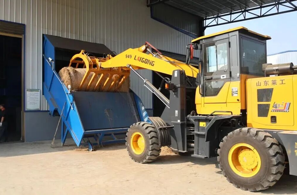 岳阳市首台秸秆直燃蒸汽锅炉正式投入运营