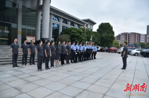 娄底中院：“零距离”见证执行 让司法力度看得见