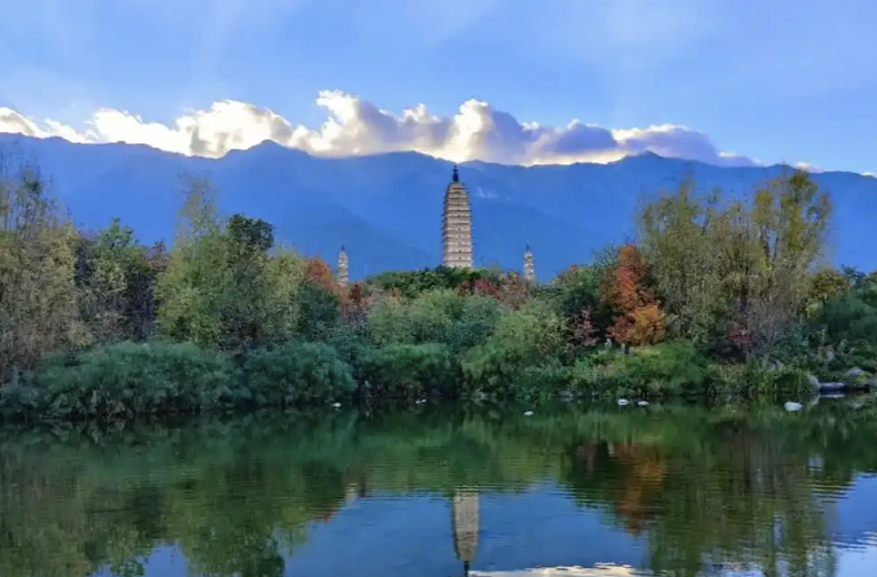 节后错峰游进入“最佳窗口期” ：机票最高省七成，热门景区周边民宿接近“对折”
