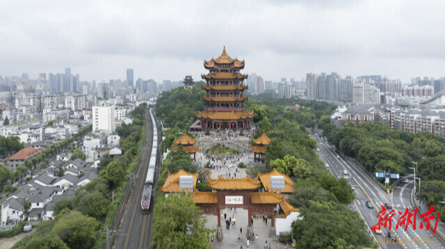 楹联中国行㉘丨江风依旧吹联韵，黄鹤归来问诗心