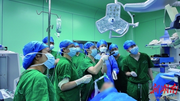 国家区域医疗中心|畅通“呼吸之路” 打开“生命之门”@湖南日报观察版头条