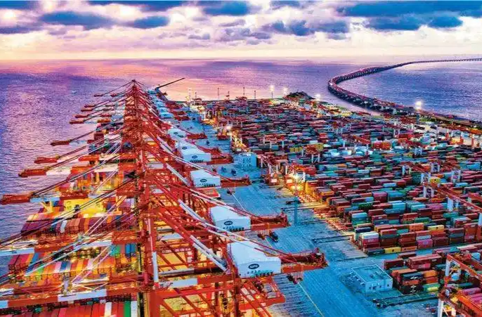 坚持党的全面领导 为实现高质量发展提供根本保证——“十四五”时期经济社会发展实践与启示述评之一