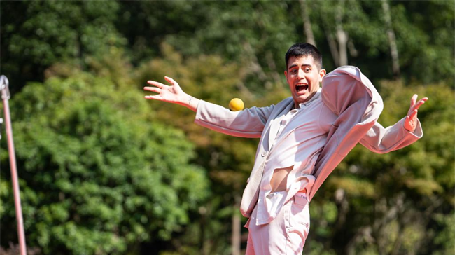 Zhangjiajie International New Acrobatic Theater Festival Kicks off