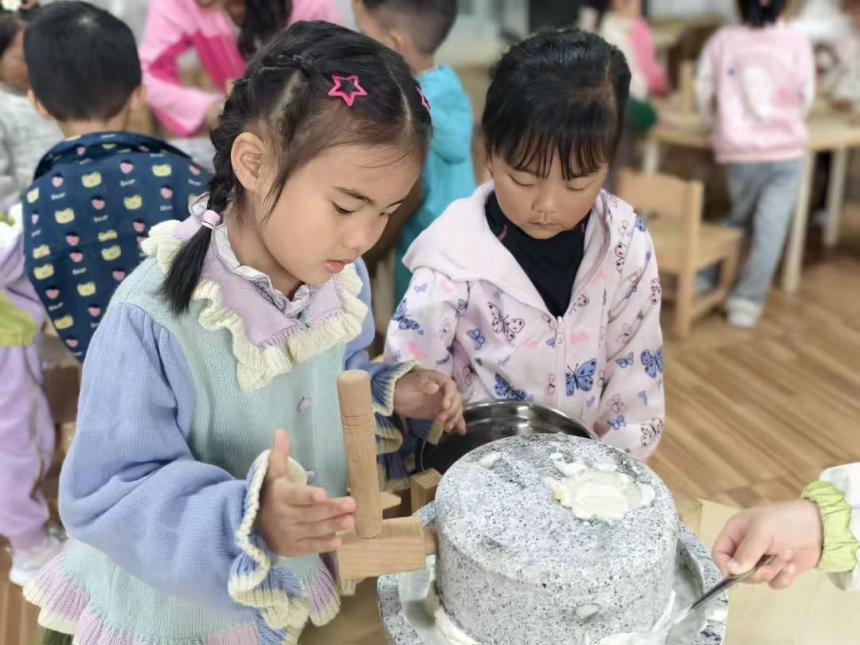怀化市鹤城区第二幼儿园：萌娃沉浸式探索“粮食奇妙之旅”