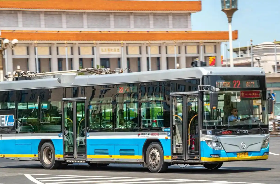 北京超八成公交换“电”,纯电动出租车占比近100%