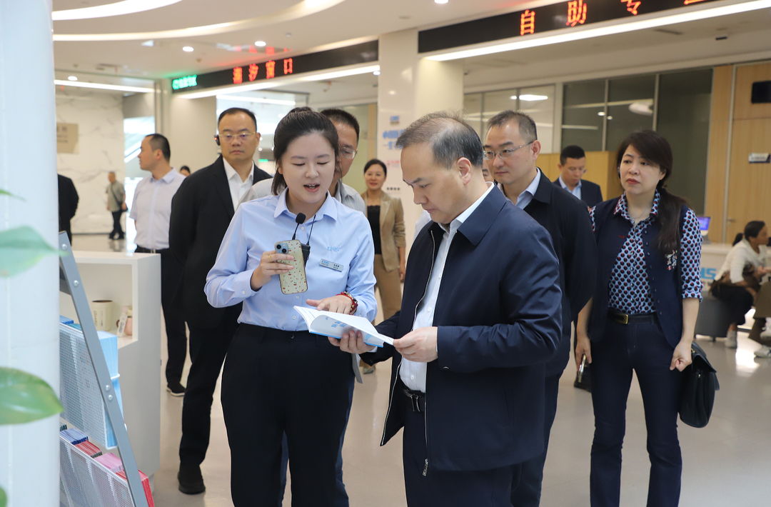 省医保局局长张棉长一行来株调研医保影像云应用部署情况