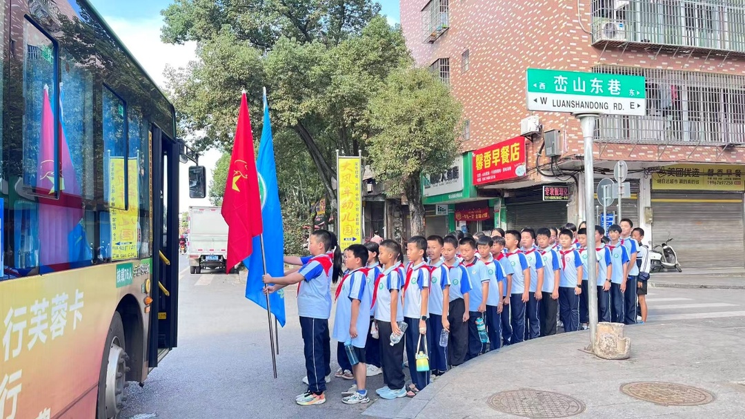 双牌：走访戍边退役老兵 传承红色基因