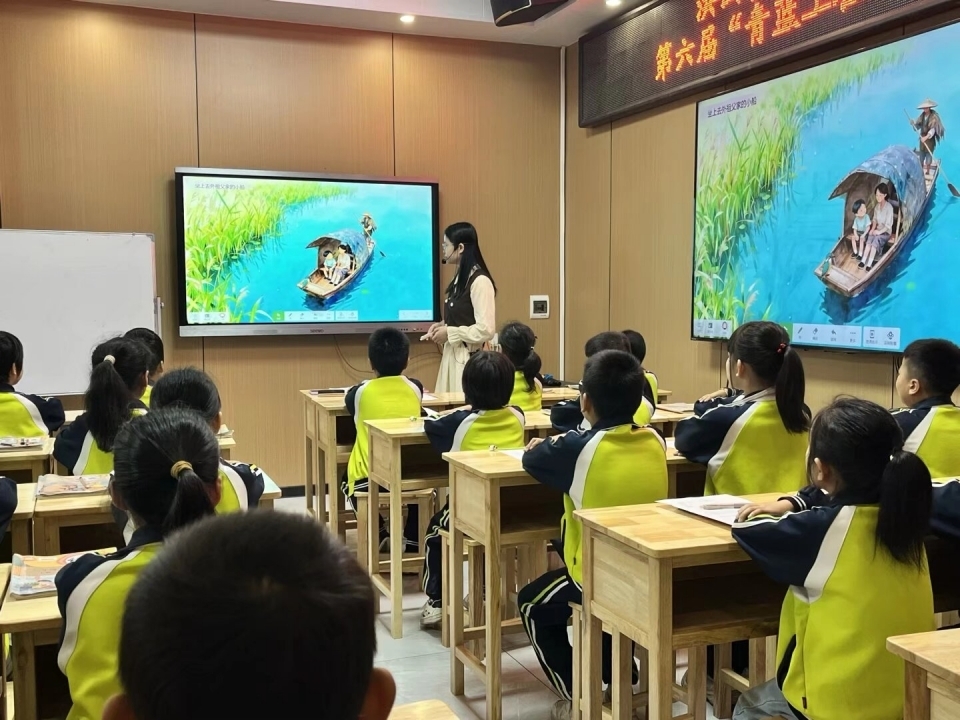 衡南县洪山联合学校中心小学举行青蓝工程师徒结对活动