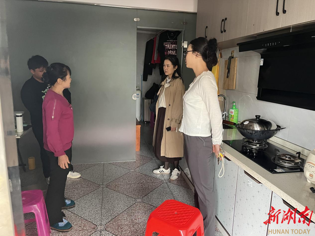 学生家长为陪读丢了工作？益阳这位老师的操作暖了！