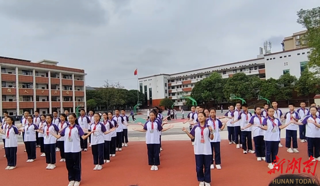 洪江市实验中学举办校园仪容仪表大赛