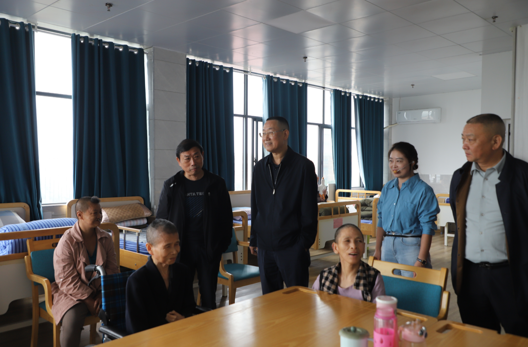 益阳市赫山区人大常委会主任会议视察全区养老服务体系建设情况