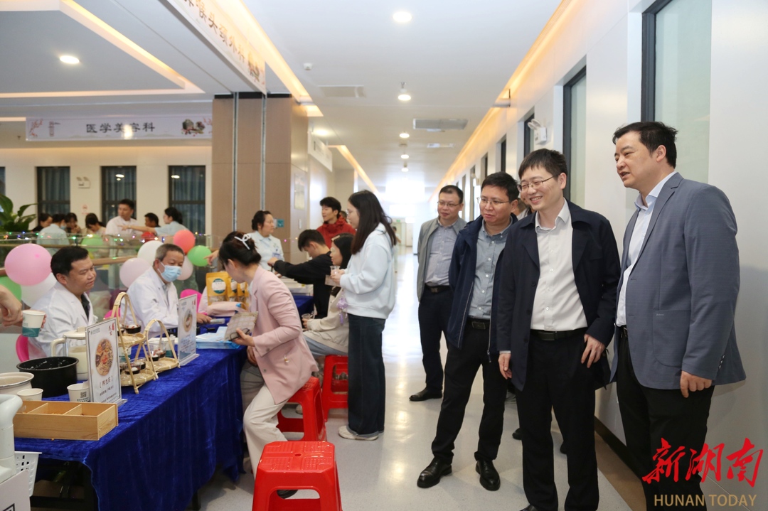 岳阳“中医健康夜市”何以持续火爆