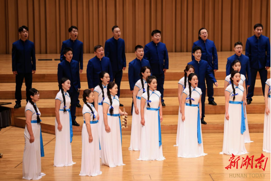 一首宛如山间回声的山歌——评合唱《一塘清水·一塘莲》