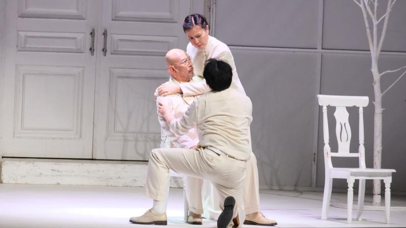 高雅艺术进校园!中国国家话剧院《哥本哈根》在长理上演