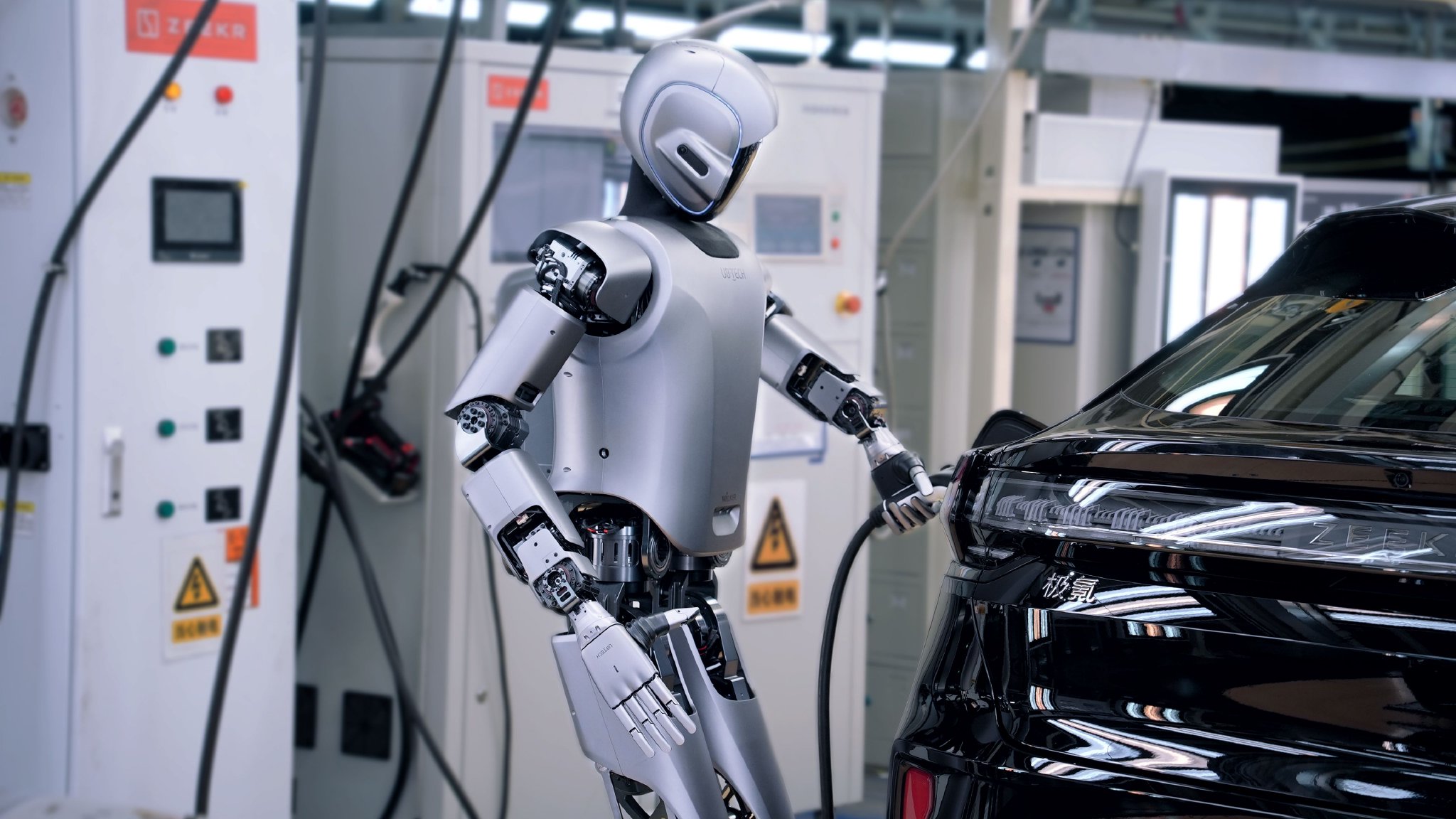 人形机器人企业频获大单 工业场景进入技术验证期