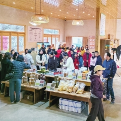 “十四五”期末考试民生答卷来了③ | 家门口的“就业桥”“暖心桥”