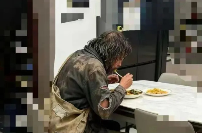 “用流浪汉骗老公”走红，网友：真的不好笑！