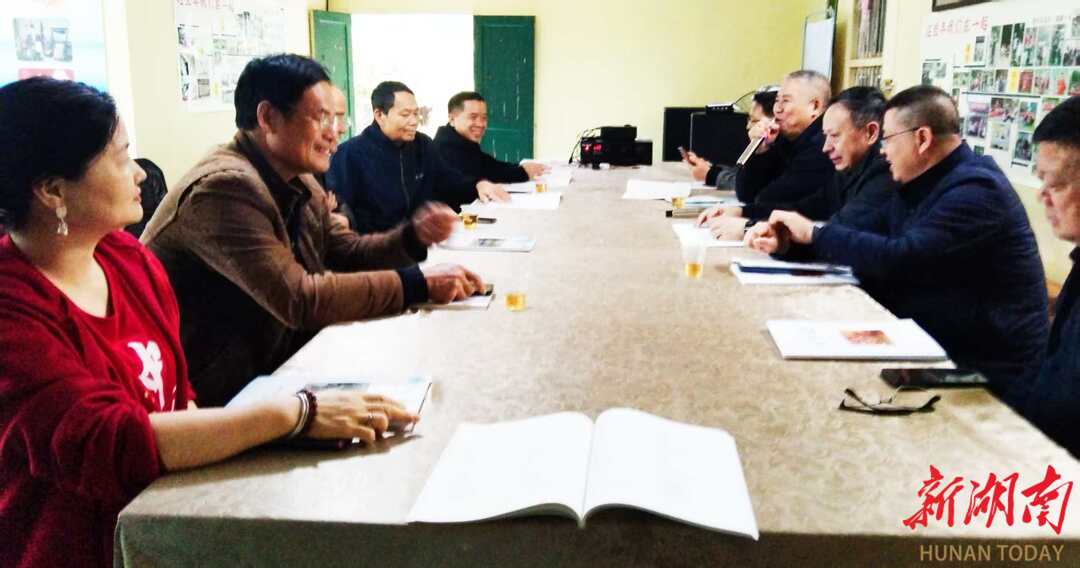 执乡土之笔,绘时代新篇:永州农民作家“三剑客”作品研讨会举行