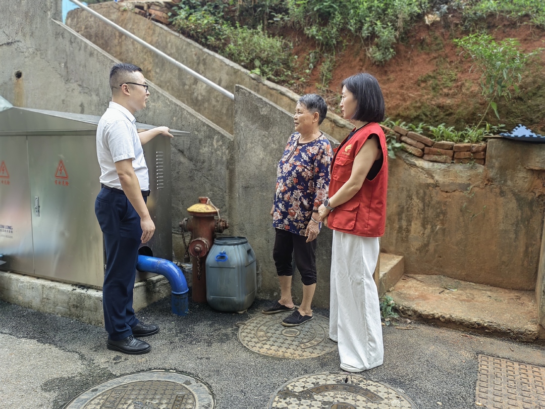 监督助力，小区水管改造润民心